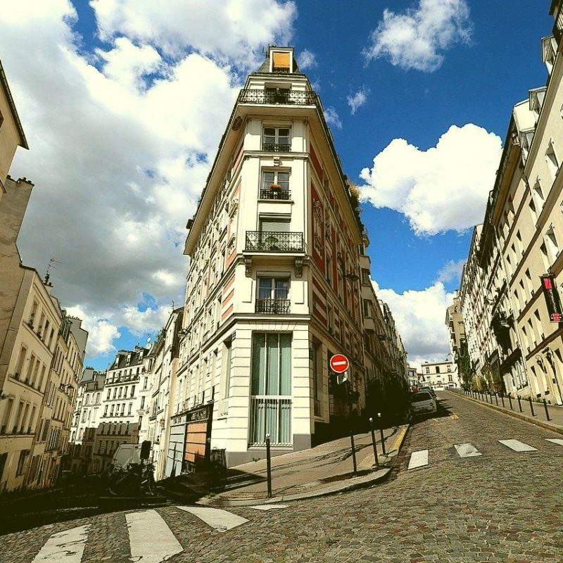 La différence entre compromis et promesse de vente réside principalement dans la façon dont elle engage les parties.
