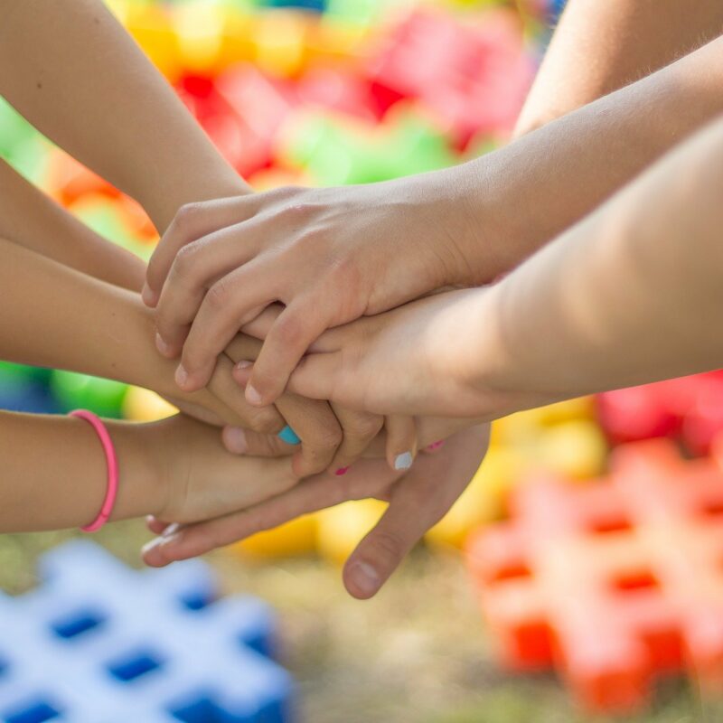 Qui doit obligatoirement donner son consentement à adoption chez un notaire ?