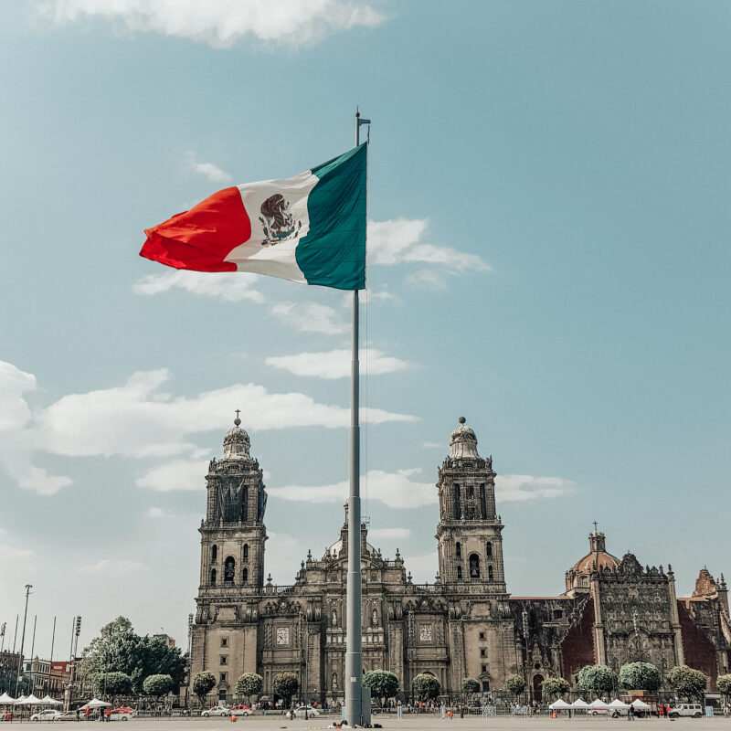 Déclaration d'une succession mexicaine en France par un Notaire à Paris