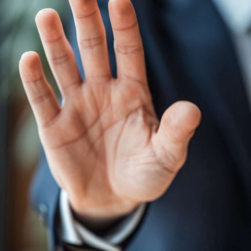 Comment refuser une donation ? Est-ce possible ? Notaire Paris